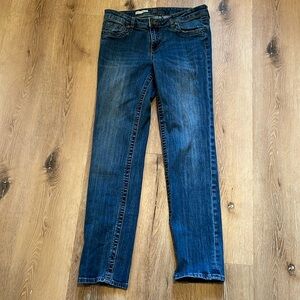 KUT Jeans Size 6 Stevie Straight Leg
